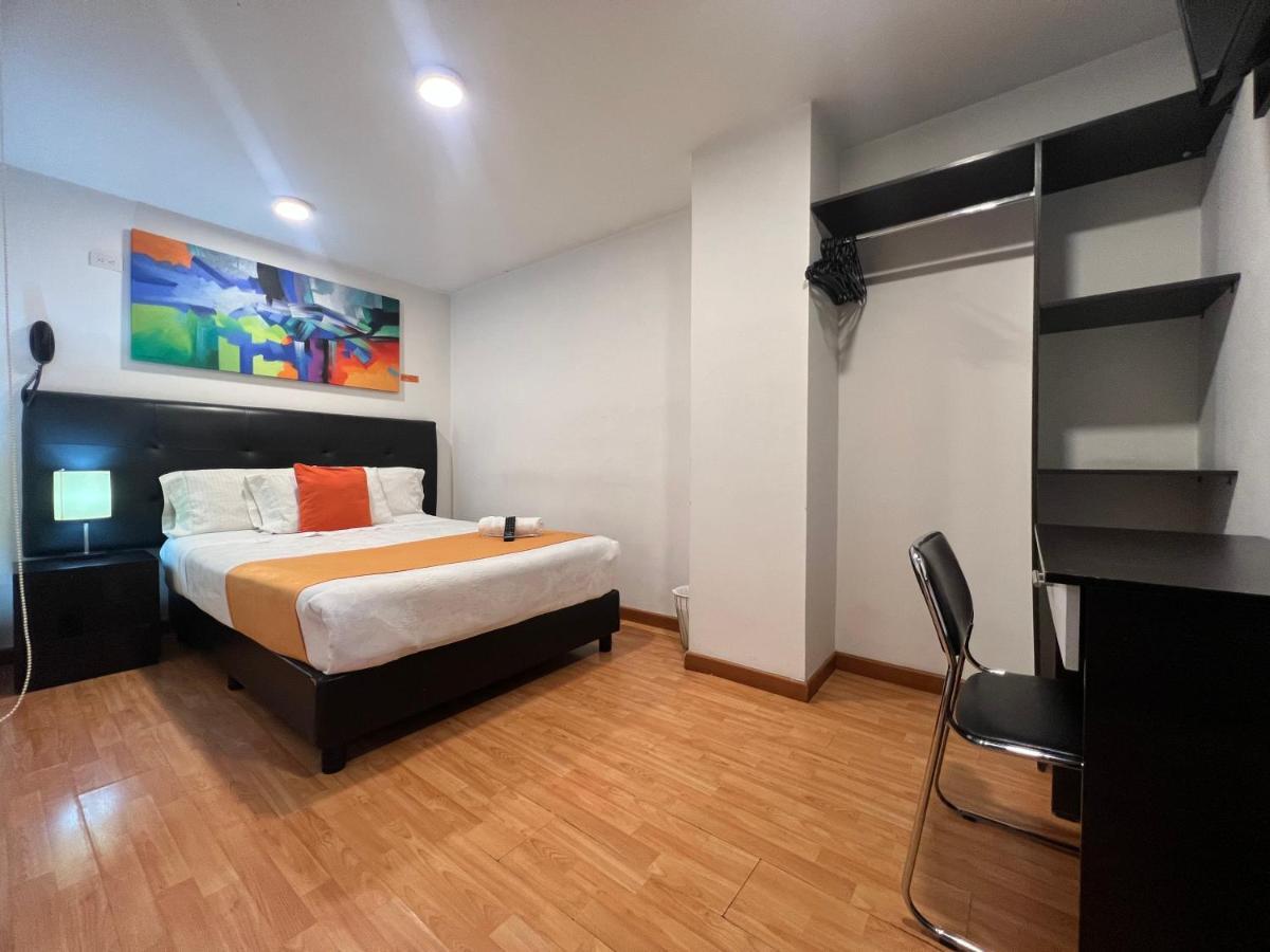 Hotel Ferias Park Богота Екстериор снимка