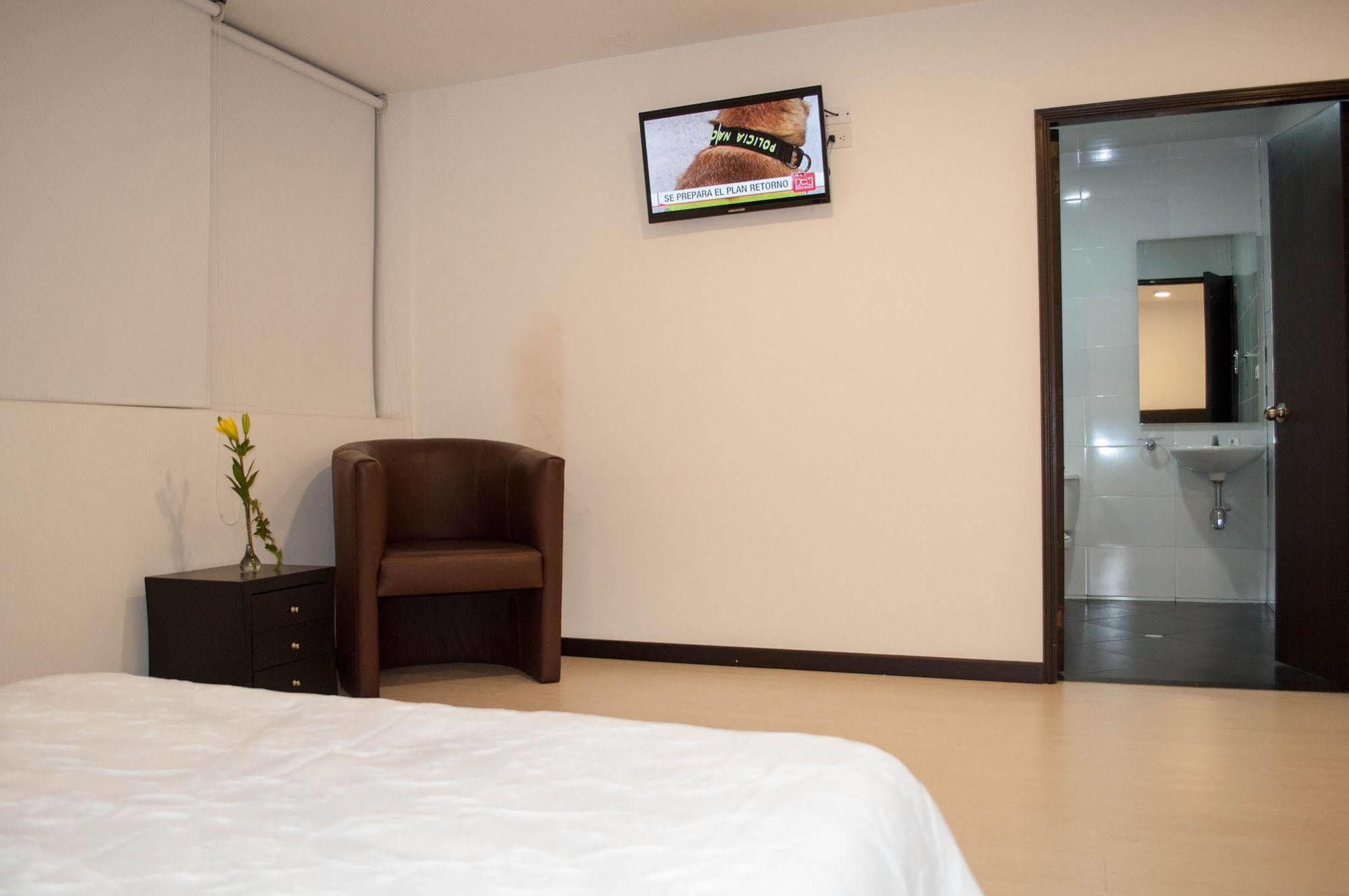 Hotel Ferias Park Богота Екстериор снимка