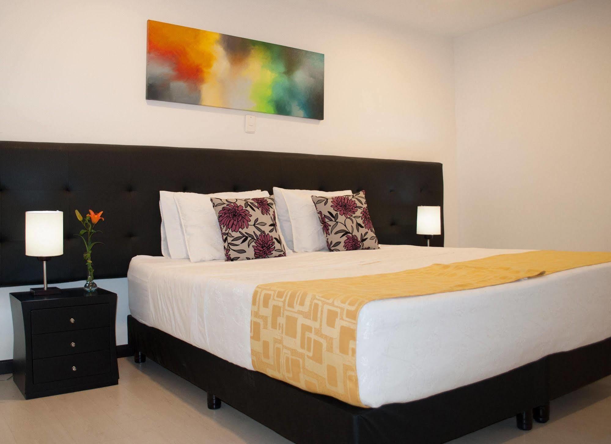 Hotel Ferias Park Богота Екстериор снимка